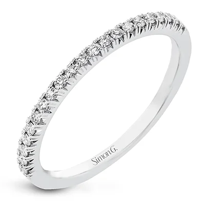 women’s rings with vintage diamond settings-Wedding Band in 18k Gold with Diamonds