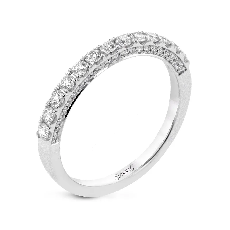 platinum engagement rings with cushion-cut diamonds-Wedding Band in 18k Gold with Diamonds