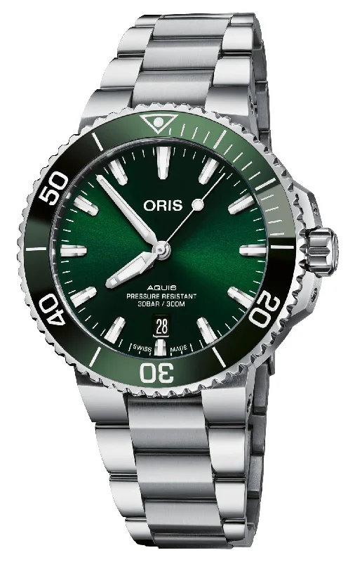 digital watches with multiple time zone settings for travelers-Oris Aquis Automatic Stainless Steel Green Dial Date Divers Mens Watch 733 7766 4157-MB